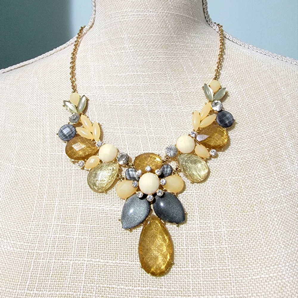 Francesca Collection Necklace - Picture 2 of 2
